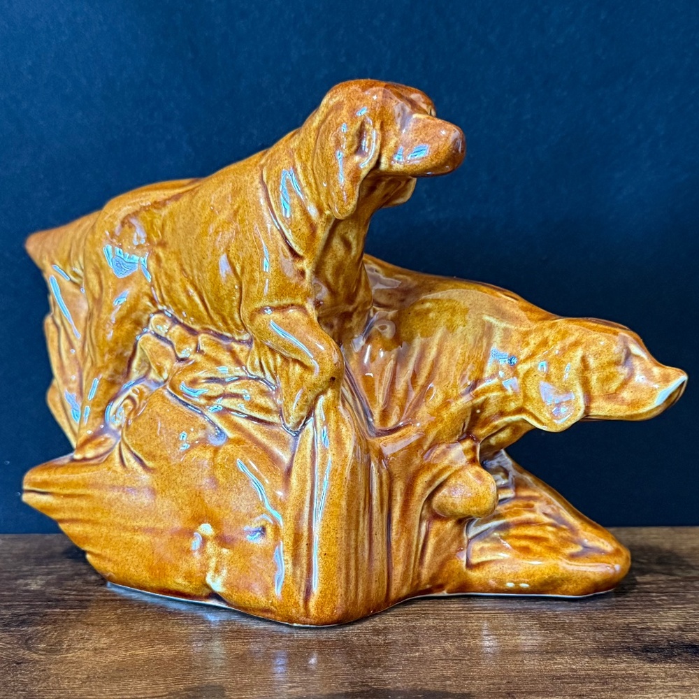Golden Retrievers Pointing Figurine - Picture 6 of 14